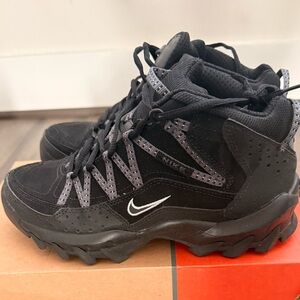 Nike Black and Gray ACG Boots